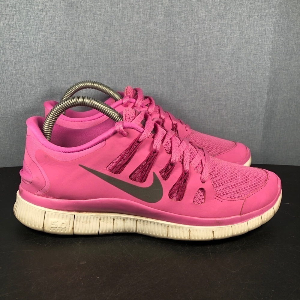 Nike Women’s Pink Free Run Running Shoes size 9.5